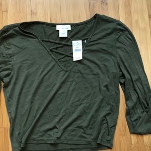 TAGS ON- DEEP V STRAPPY CROP TOP